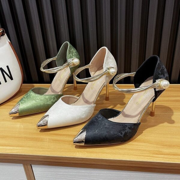 Fashionable Metal Pointed Pearl Women's Satin Flower High Heels - Image 4