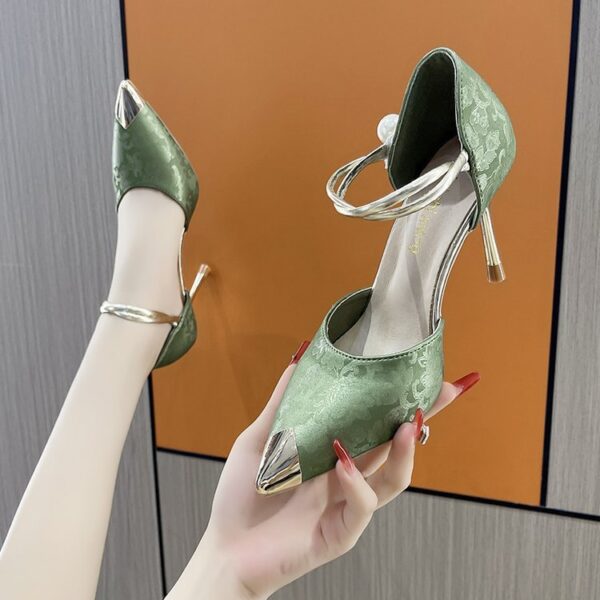 Fashionable Metal Pointed Pearl Women's Satin Flower High Heels - Image 5