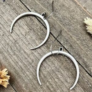 Retro C- Shaped Design Earrings Fashion Simple
